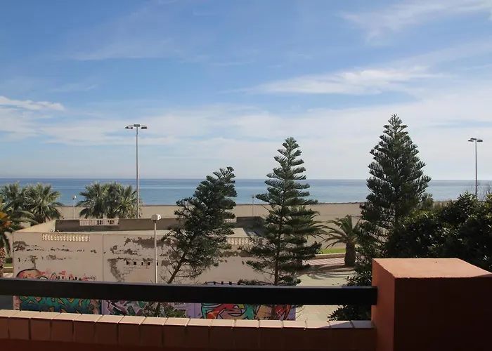 Apartamento En Primera Linea De Playa, Con Vistas A La Playa Y Con Wifi